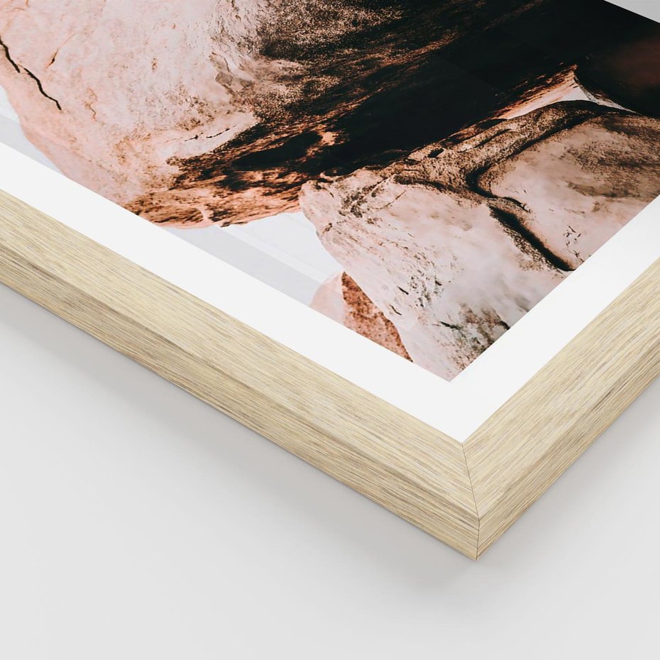 Plakat w ramie 40x50 - Tekstura Brązu - skały, głazy - rama drewno