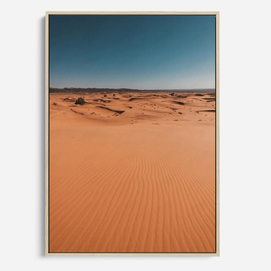 Obraz w ramie 80x120 - Piasek w Przytulnym Wnętrzu - pustynia, piasek - rama drewno