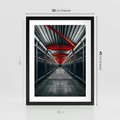 Plakat w ramie 30x40 - Nieskończoność Przestrzeni - korytarz, perspektywa - rama czarna
