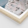 Plakat w ramie 50x70 - Śródziemnomorski Urok - zdjęcie Santorini, białe budynki - rama drewno