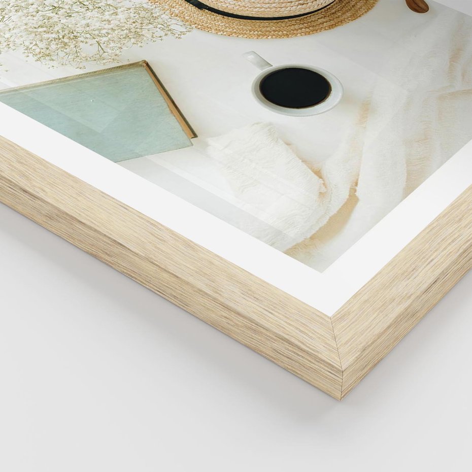 Plakat w ramie 30x40 - Boho Urok - kompozycja boho, slomkowy kapelusz - rama drewno