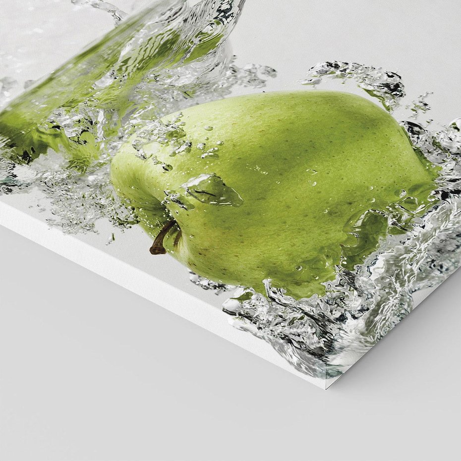 Obraz na płótnie 120x80 - Jabłka: Świeżość natury - jabłka, woda