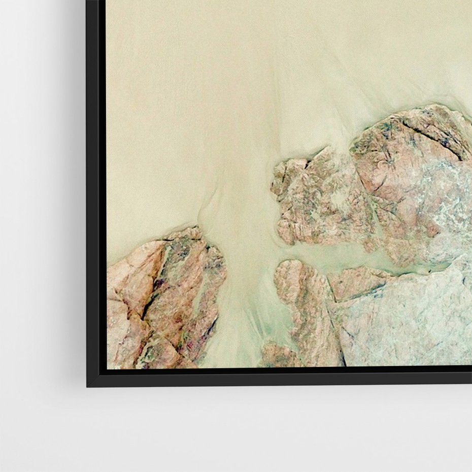 Obraz w ramie 50x70 - Turkusowe Skrzydła - morze, plaża - rama czarna