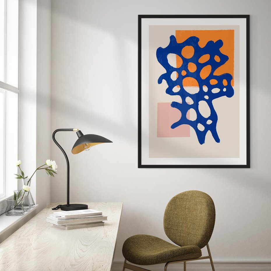 Plakat w ramie 50x70 - Migotliwe Nastroje - abstrakcyjna niebieska forma, dziwne kształty - rama czarna