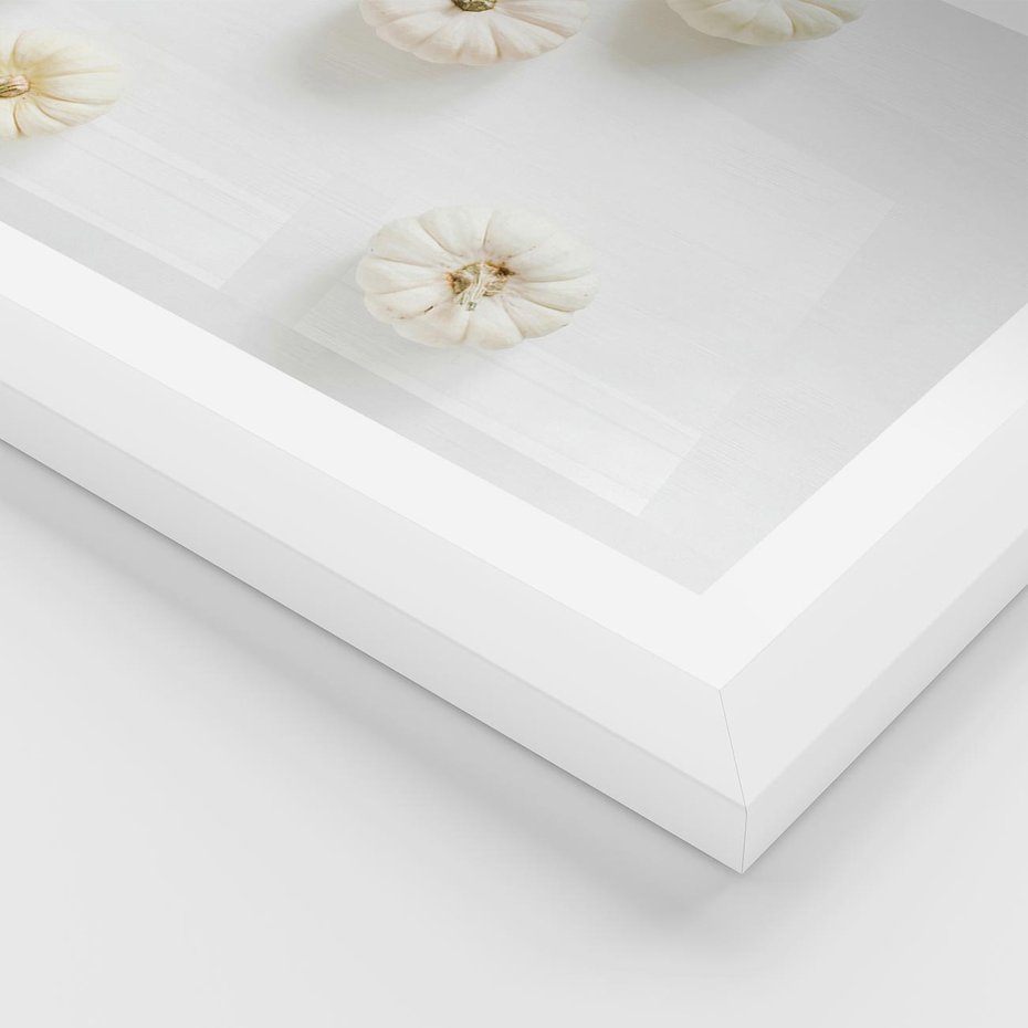 Plakat w ramie 30x40 - Biała Jesień: Dynie na Jasnym Tle - białe dynie, białe tło - rama biała