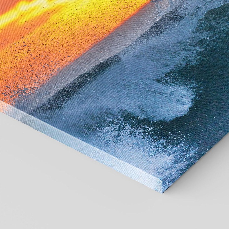 Obraz na płótnie 70x50 - Surfer na falach morza: Spotkanie z wolnością - surfer, surfing