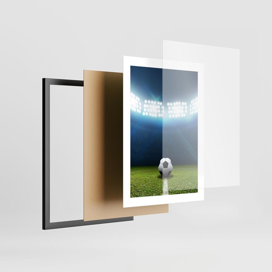 Plakat w ramie 30x40 - Piłka w drodze do gola - piłka, gol - rama czarna