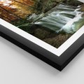 Plakat w ramie 30x40 - Jesienny wodospad w lesie - wodospad, las - rama czarna