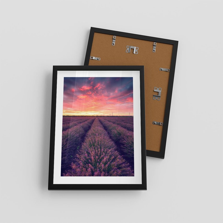 Plakat w ramie 30x40 - Różowe Niebo nad Polami - pola lawendy, zachód słońca - rama czarna