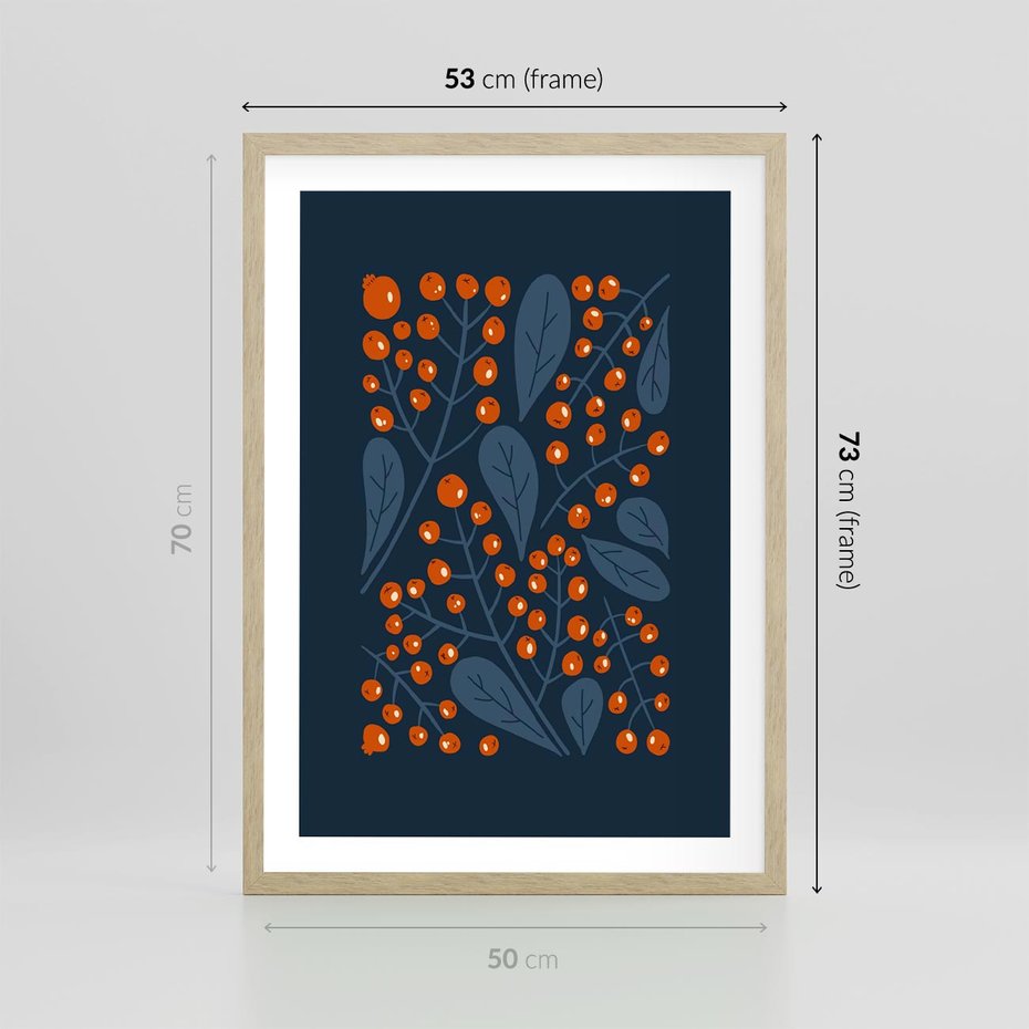 Plakat w ramie 50x70 - Symfonia liści i owoców - granatowe tło, pomarańczowe owoce jarzębiny - rama drewno