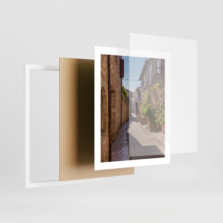 Plakat w ramie 40x50 - Uliczka Wakacyjnego Miasteczka - uliczka, wakacje - rama biała