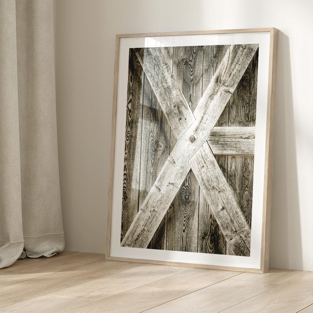 Plakat w ramie 40x50 - Drewniane Drzwi do Stodoły - stare drzwi do stodoły, drewniane - rama drewno