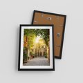 Plakat w ramie 30x40 - Malownicza Wędrówka - uliczka, perspektywa - rama czarna