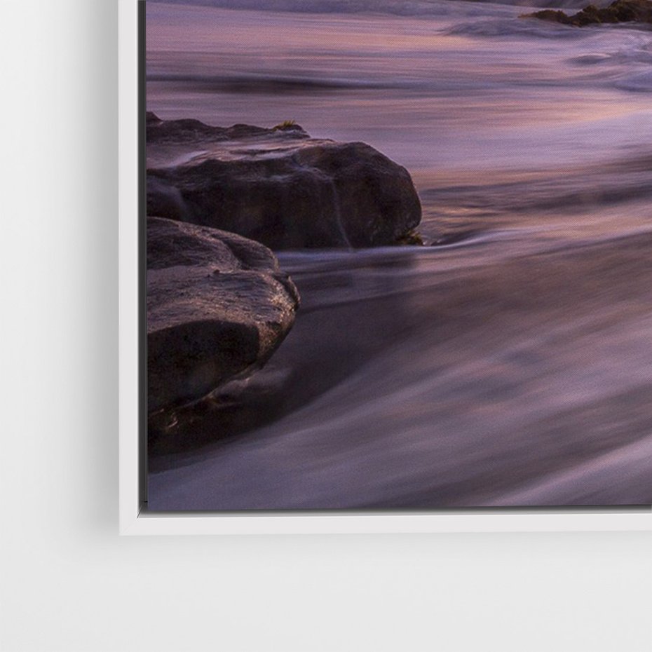 Obraz w ramie 70x100 - Spojrzenie w głąb duszy - zachód słońca, zmierzch - rama biała