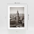 Plakat w ramie 30x40 - Magiczna esencja Londynu: Big Ben i miasto - Big Ben, Londyn - rama biała