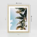 Plakat w ramie 40x50 - Pod Błękitnym Niebem - palmy, ujęcie z dołu - rama drewno