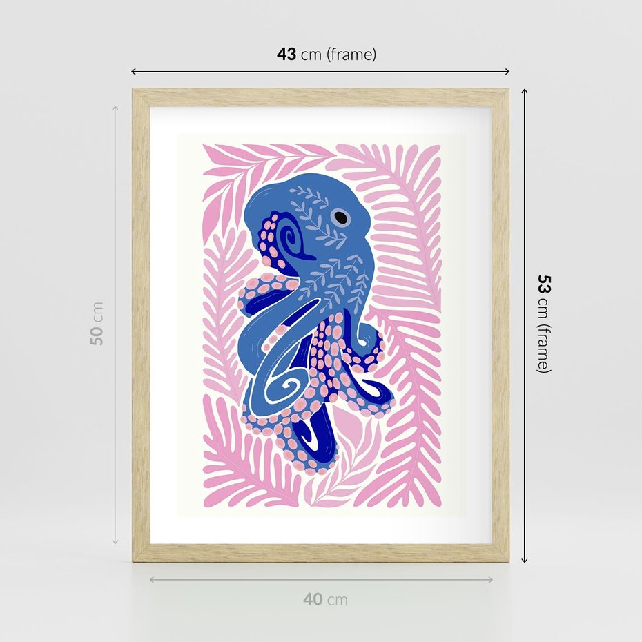 Plakat w ramie 40x50 - Rozkwitające marzenia - abstrakcyjna kompozycja, niebieska ośmiornica wśród różowej roślinnośći - rama drewno
