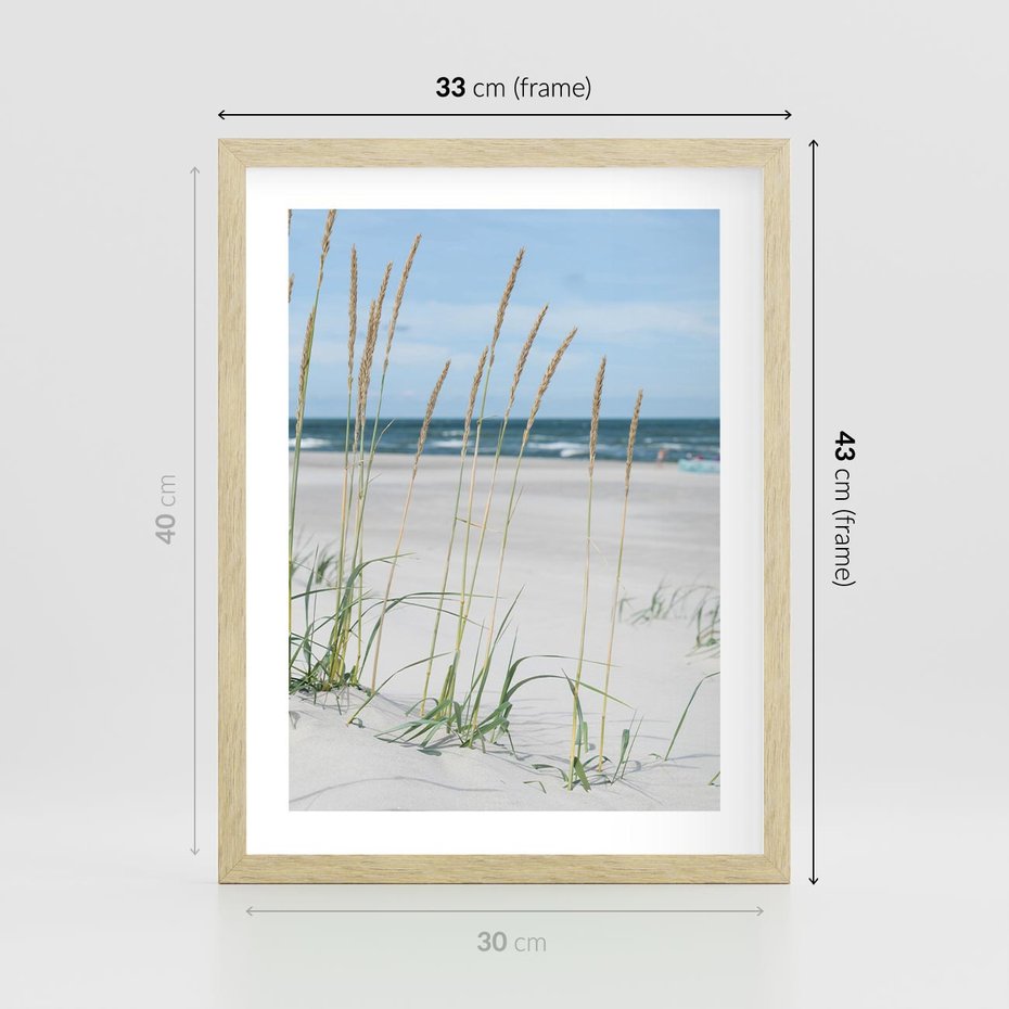 Plakat w ramie 30x40 - Przytulna Śródziemnomorska Trawa - plaża, trawy - rama drewno