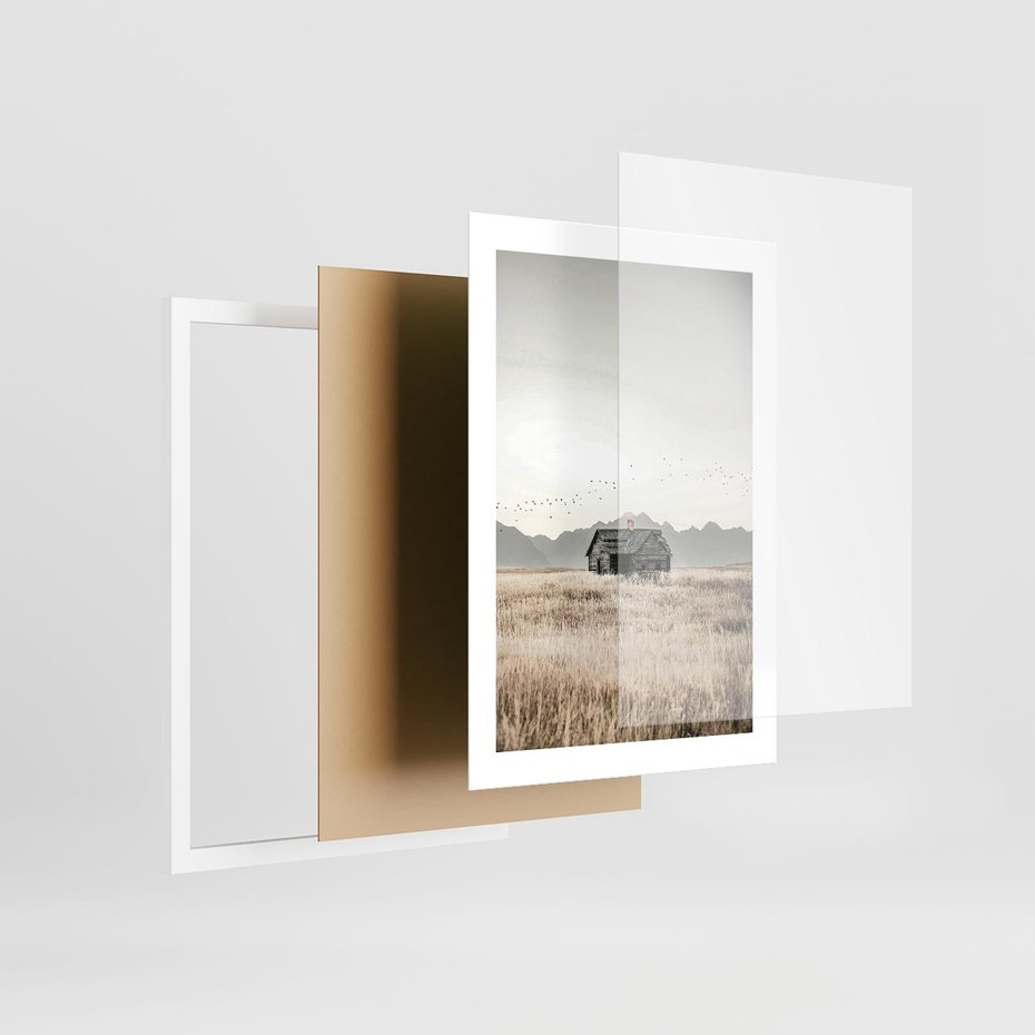 Plakat w ramie 30x40 - Wiejska Idylla - stary drewniany dom w polu suchej trawy, fotografia - rama biała