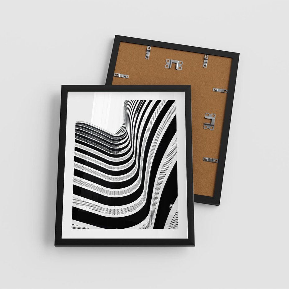 Plakat w ramie 40x50 - Nowoczesność w Monochromii - nowoczesna architektura, czarno białe zdjęcie - rama czarna