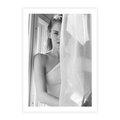 Plakat bez ramy 50x70 - Za Firanką - czarno białe zdjecie, piękny portret eterycznej kobiety