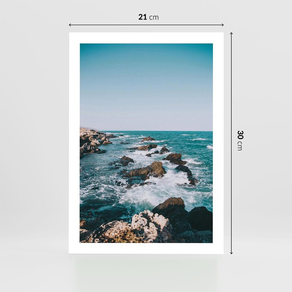 Plakat bez ramy 21x30 - Dramatyczna Sceneria: Fale i Skały nad Morzem - morze, fale