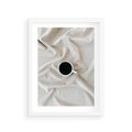 Plakat w ramie 30x40 - Poranek z Kawą - kawa filiżanka w białej pościeli - rama biała