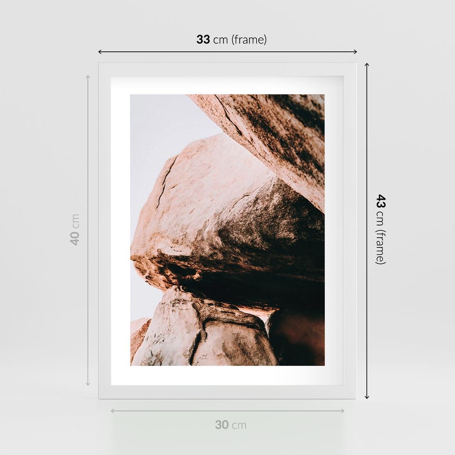 Plakat w ramie 30x40 - Tekstura Brązu - skały, głazy - rama biała