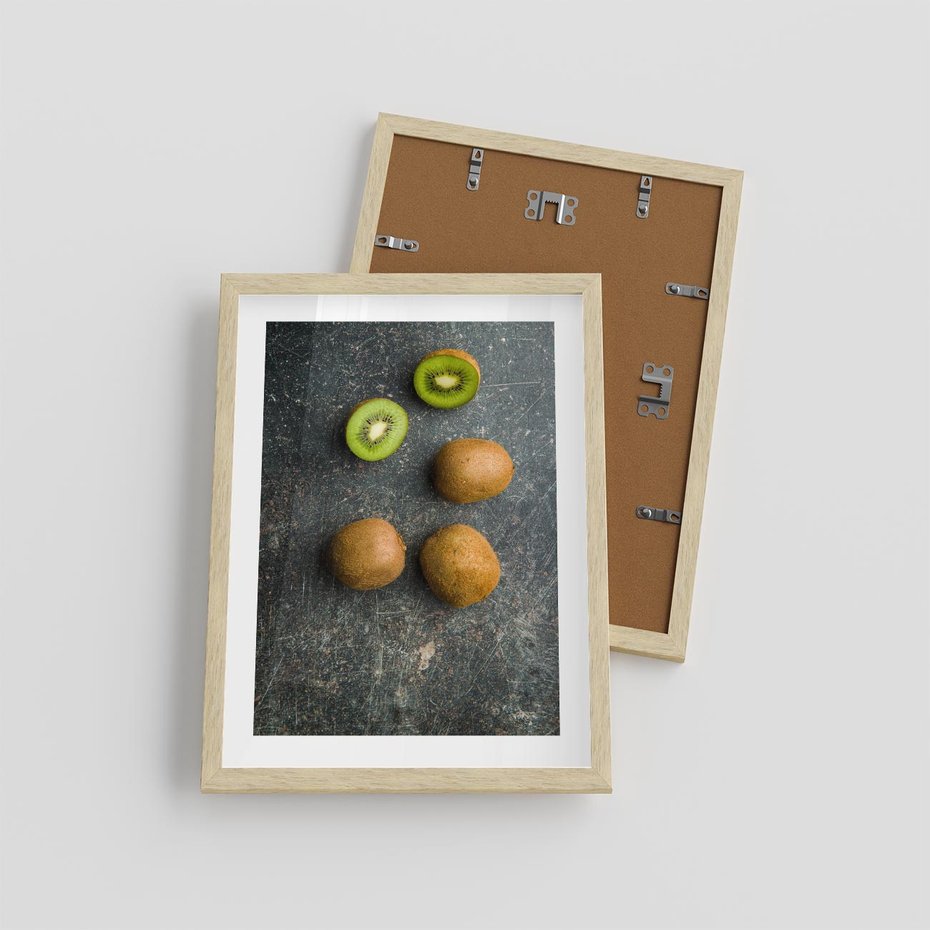 Plakat w ramie 30x40 - : Zdrowe kąski - kiwi, owoce - rama drewno