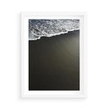 Plakat w ramie 50x70 - Morskie Fale na Plaży - plaża, morskie fale omywają piasek - rama biała