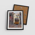 Plakat w ramie 40x50 - Lizbońskie tramwaje - podróż w czasie - Lizbona, tramwaj - rama czarna