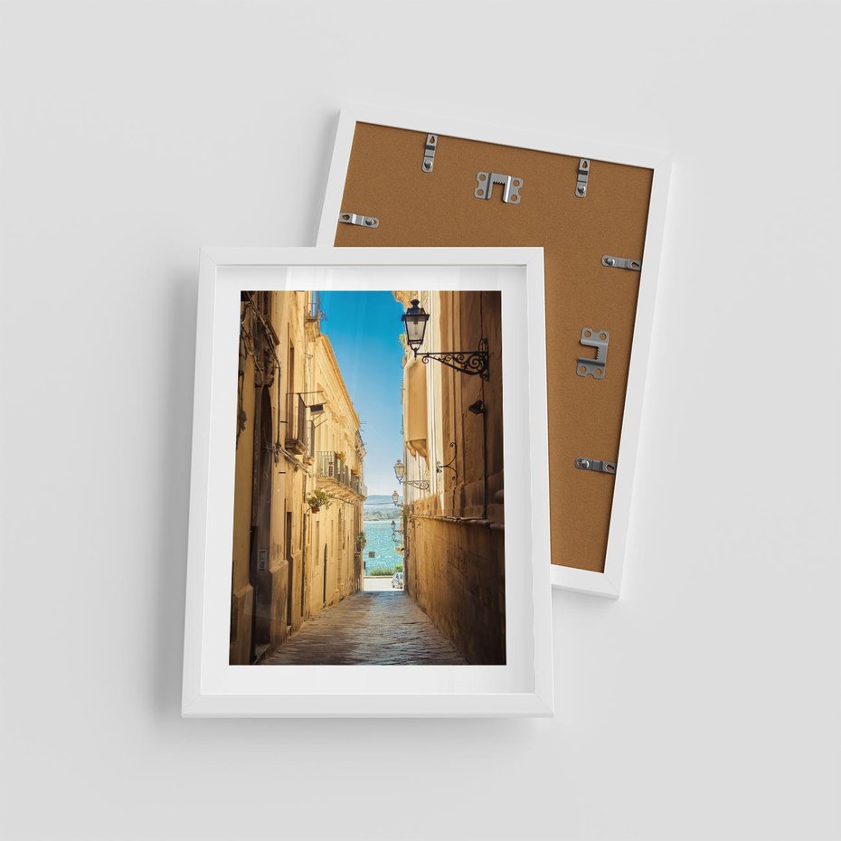 Plakat w ramie 30x40 - Perspektywa magicznej uliczki - uliczka, perspektywa - rama biała