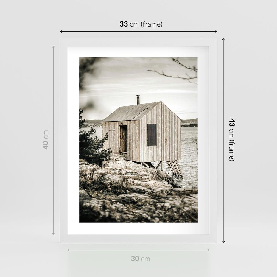 Plakat w ramie 30x40 - Nostalgiczna Oaza - rustykalny domek, domek nad jeziorem - rama biała