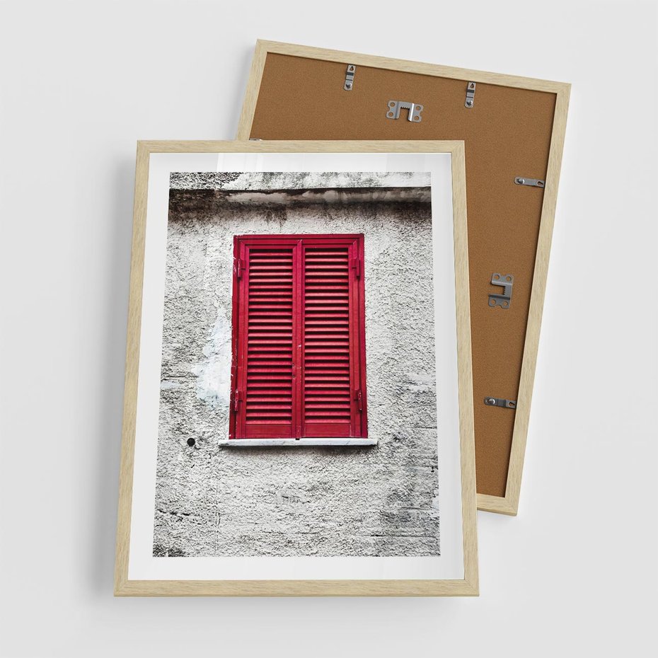 Plakat w ramie 50x70 - Okno z Czerwonymi Okiennicami - stare okno, kamienica - rama drewno
