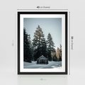 Plakat w ramie 40x50 - Chatka w Górach w Czasie Zimy - chatka w górach, zima - rama czarna