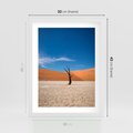Plakat w ramie 30x40 - Słońce i Suche Drzewo - pustynia, suche - rama biała