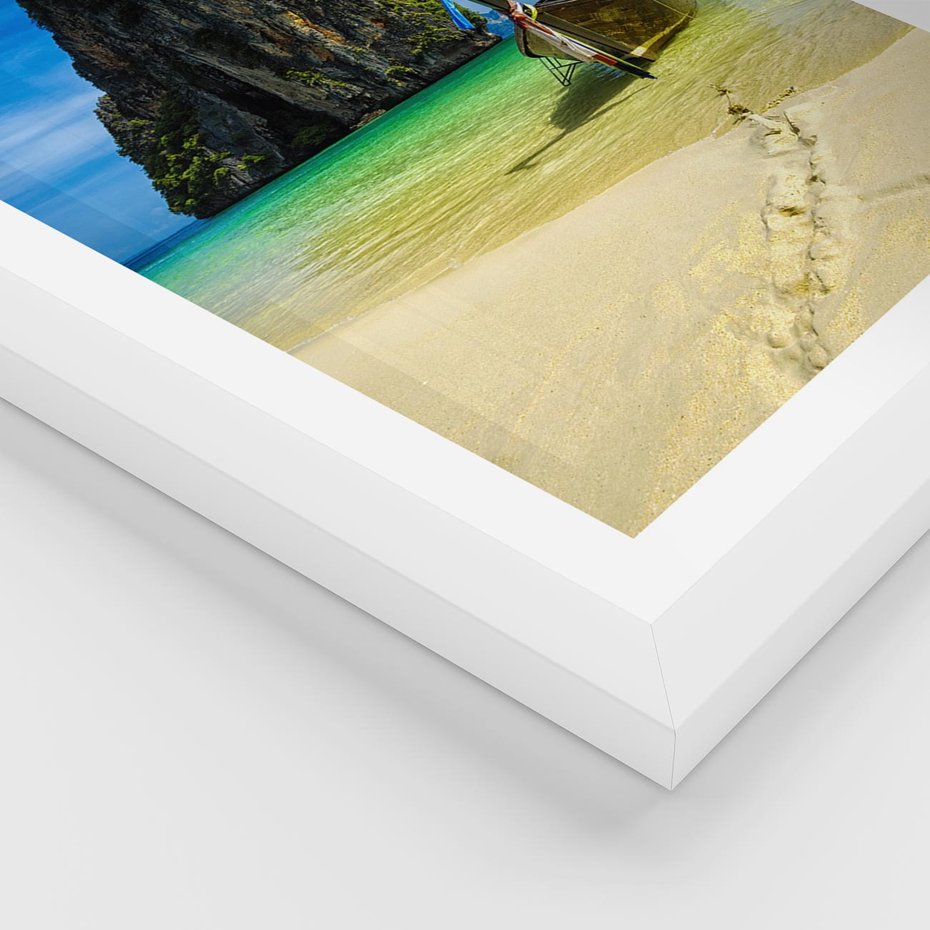 Plakat w ramie 30x40 - Łódź nad Morzem - łodź, morze - rama biała