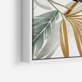 Obraz w ramie 120x80 - Współbrzmienie wewnętrznego ja - kompozycja z tropikalnych liści, stonowane kolory - rama biała
