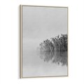 Obraz w ramie 80x120 - Mglisty Brzeg Jeziora - czarno białe zdjęcie, zamglone jezioro - rama drewno