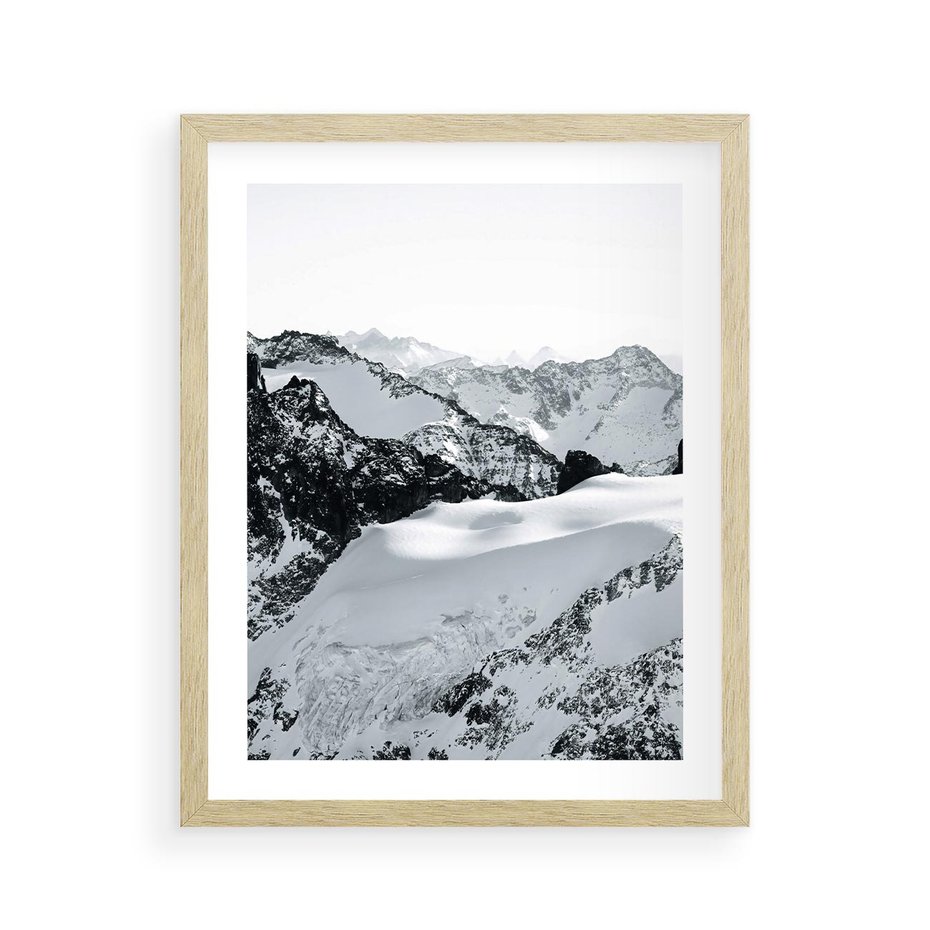 Plakat w ramie 40x50 - Biały Zimowy Pejzaż - góry w zimie, ośnieżone wysokie szczyty - rama drewno