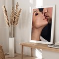 Plakat bez ramy 21x30 - Miłosne Uczucia - kobieta, pocałunek