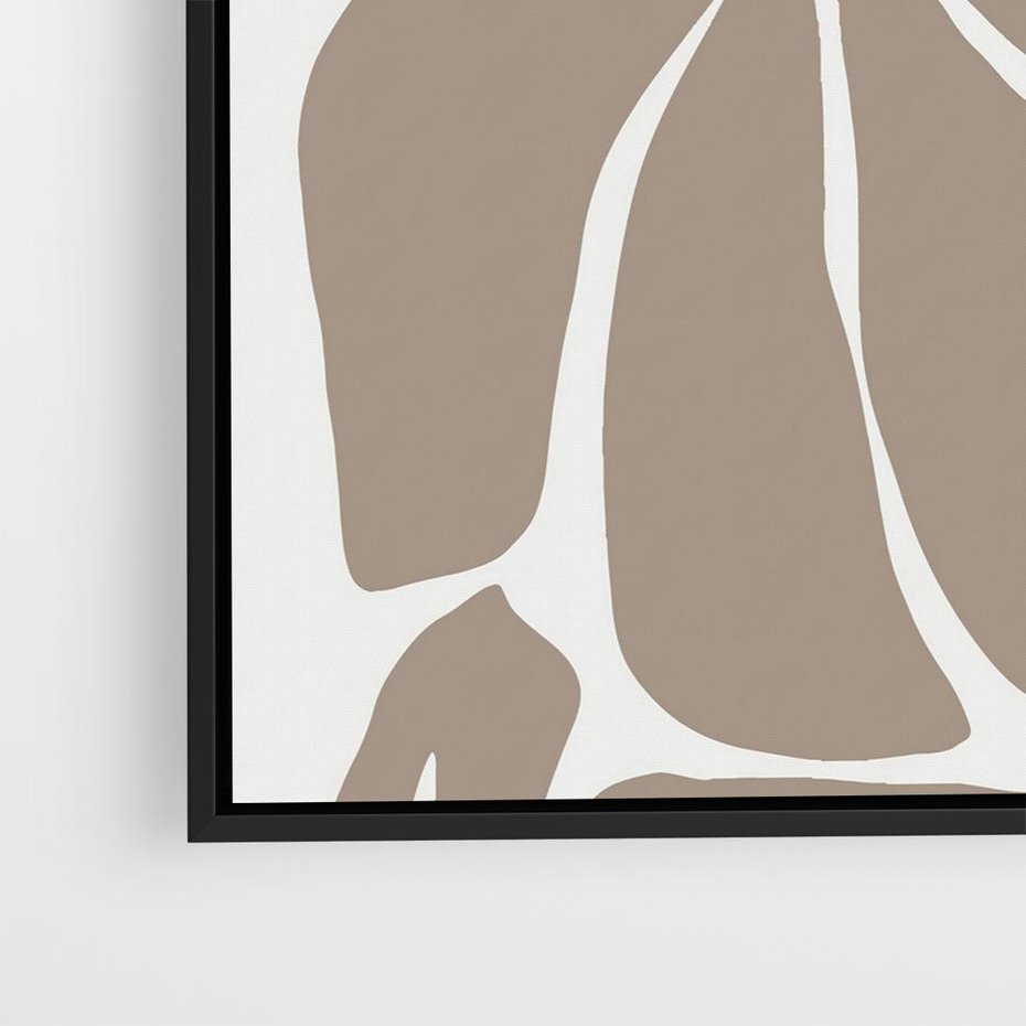 Obraz w ramie 50x50 - Złudne Zmysły - abstrakcyjny kwiat, beże i brązy - rama czarna