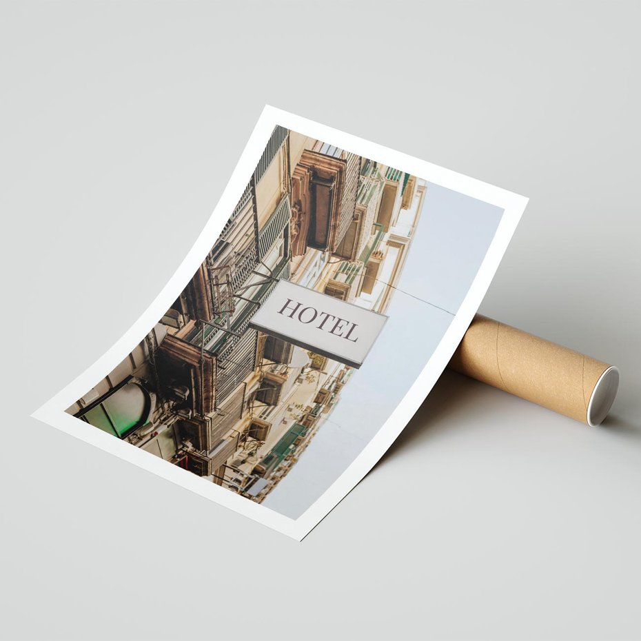 Plakat bez ramy 50x70 - Magiczne Spacery - hotel, uliczka