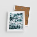 Plakat w ramie 40x50 - Potęga Natury: Wzburzone Fale Oceanu - wzburzone fale oceanu - rama biała