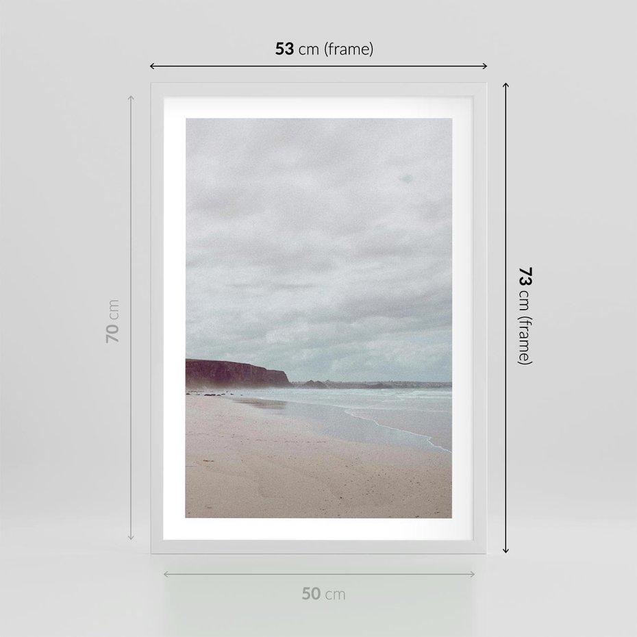 Plakat w ramie 50x70 - Mglista Plaża - plaża, mglisty krajobraz - rama biała