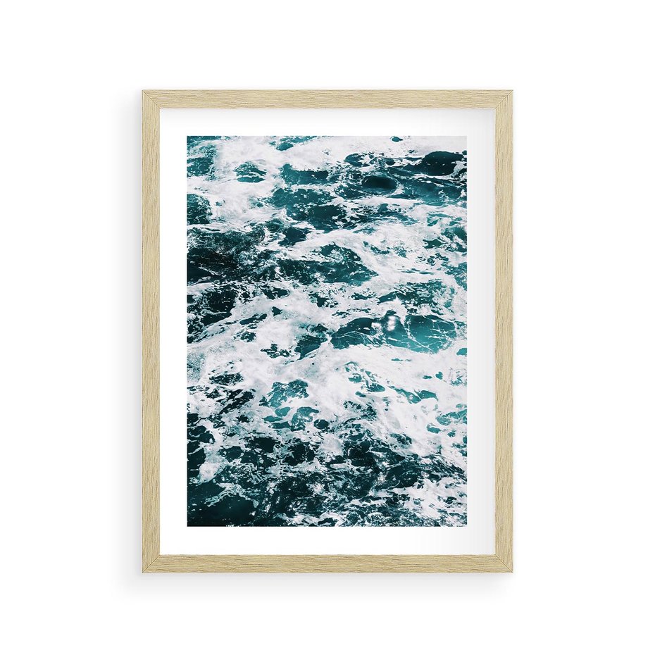 Plakat w ramie 30x40 - Potęga Natury: Wzburzone Fale Oceanu - wzburzone fale oceanu - rama drewno