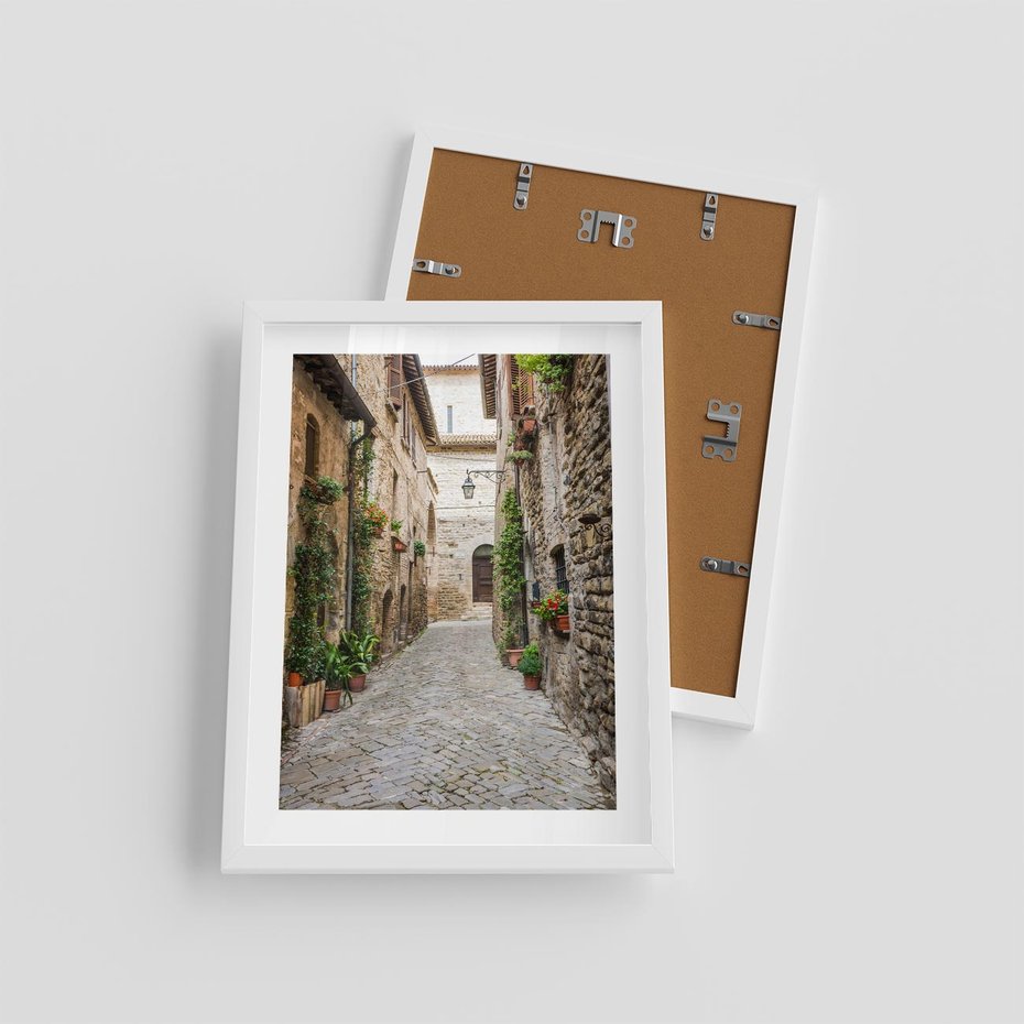 Plakat w ramie 30x40 - Urok Uliczki we Włoszech - uliczka, Włochy - rama biała