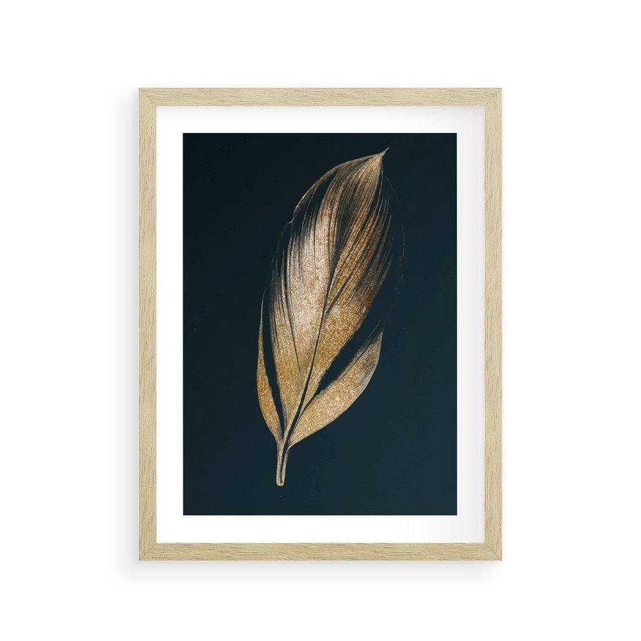 Plakat w ramie 30x40 - Mroczne Złoto - nowoczesna grafika, złoty liść na czarnym tle - rama drewno