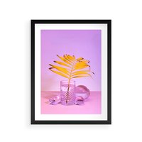 Plakat w ramie 40x50 - Neonowy Liść Palmy na Fotografii - neonowa fotografia, liść palmy w szklance - rama czarna