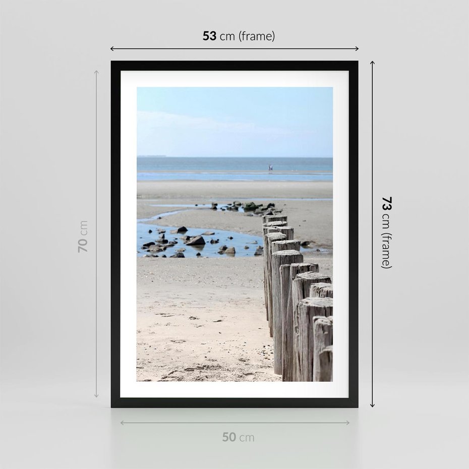 Plakat w ramie 50x70 - Fale na falochronie nad morzem - morze, falochron - rama czarna